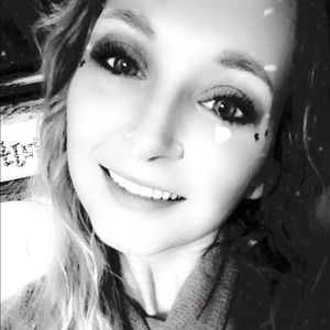 Meet your Posher, Felicia